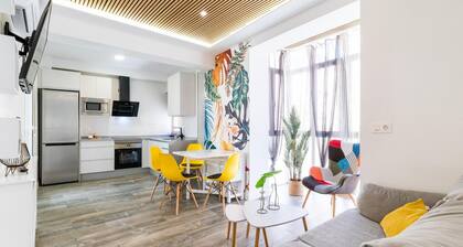 Luxury Apartment Near Granada Center - 3 Mins to Train Station