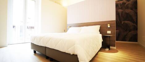 1 habitación, escritorio, wifi y ropa de cama