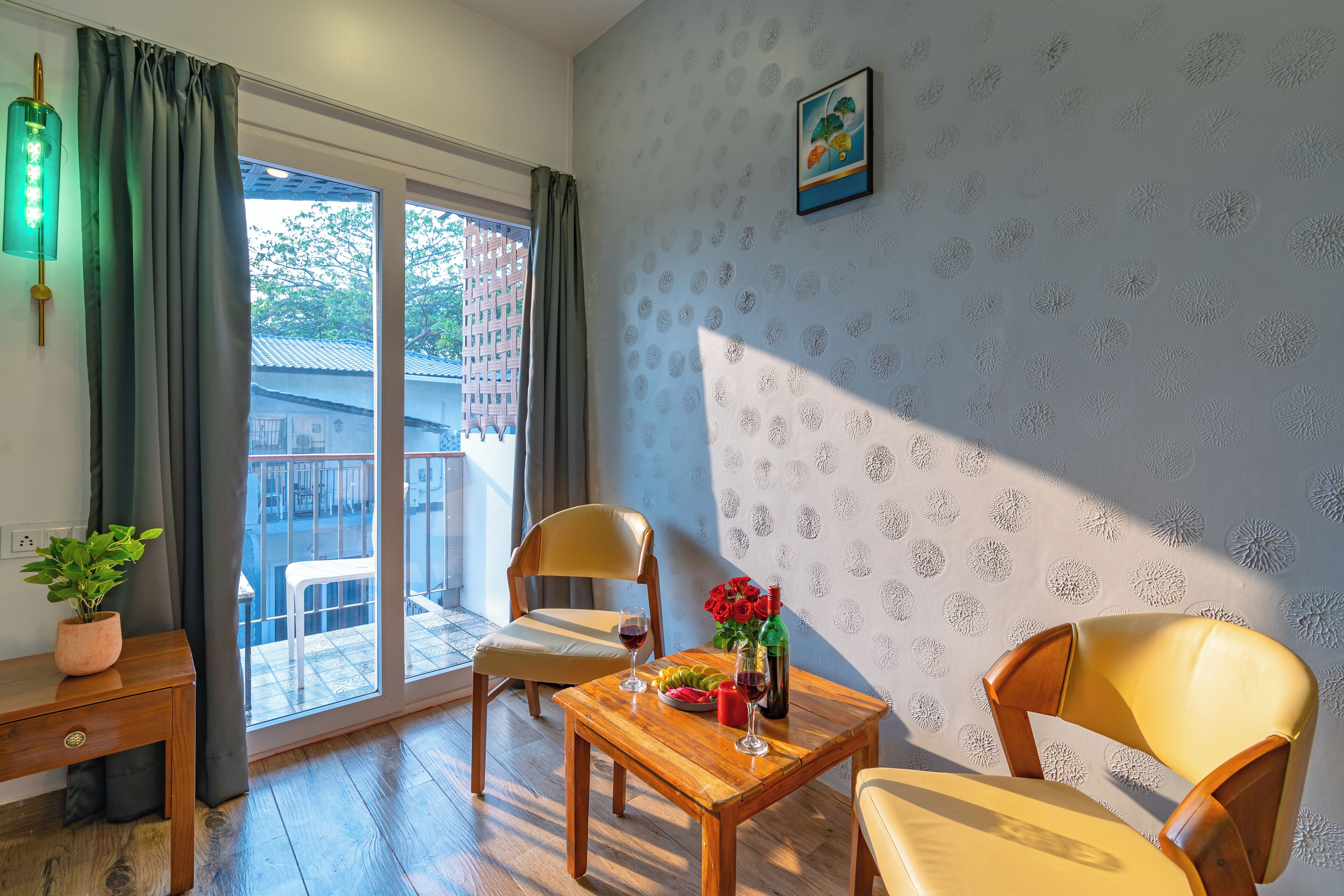 Luxury Suite | Egyptian cotton sheets, premium bedding, memory foam beds, minibar