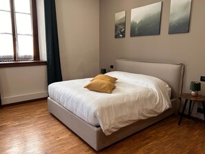 1 bedroom, iron/ironing board, travel crib, free WiFi - Stanza d'epoca (Volta Mantovana) Stanza in dimora two steps from Lake Garda (Volta Mantovana)