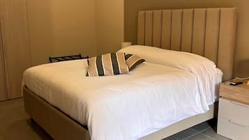 1 bedroom, in-room safe, iron/ironing board, free WiFi