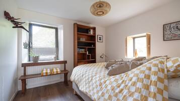 2 makuuhuonetta, silitysrauta/-lauta, Wi-Fi, vuodevaatteet