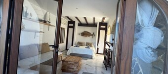 Studio with sea view and private terrace