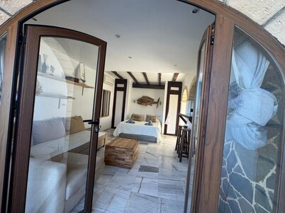 Studio with sea view and private terrace