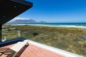 Property grounds - Ocean 9 - Beachfront Lodge (Cape Town)