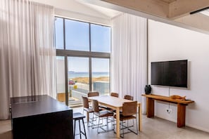 Dining - Ocean View Lodge @ Ocean 9 (Cape Town)