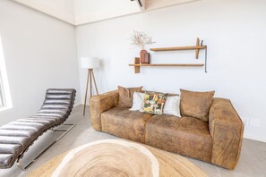 TV, video games - Ocean View Lodge @ Ocean 9 (Cape Town)