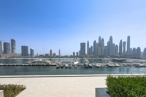 Marina - Prime 1 Bedroom with Private Beach in Beachfront (Emaar Beachfront)