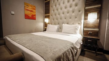 Standard Double or Twin Room, City View | In-room safe, blackout curtains, soundproofing, iron/ironing board