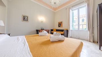 1 camera, Wi-Fi, lenzuola