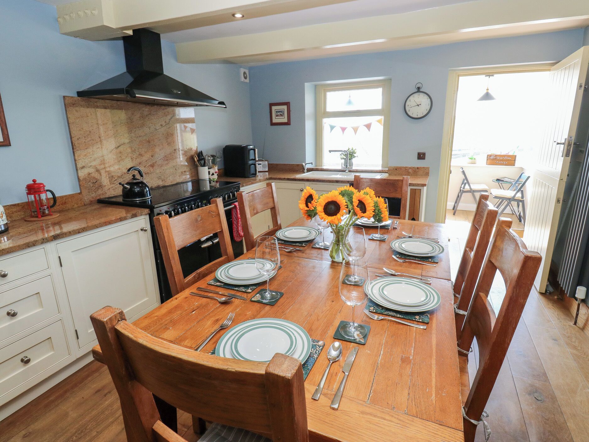 Cottage | Tempat makan