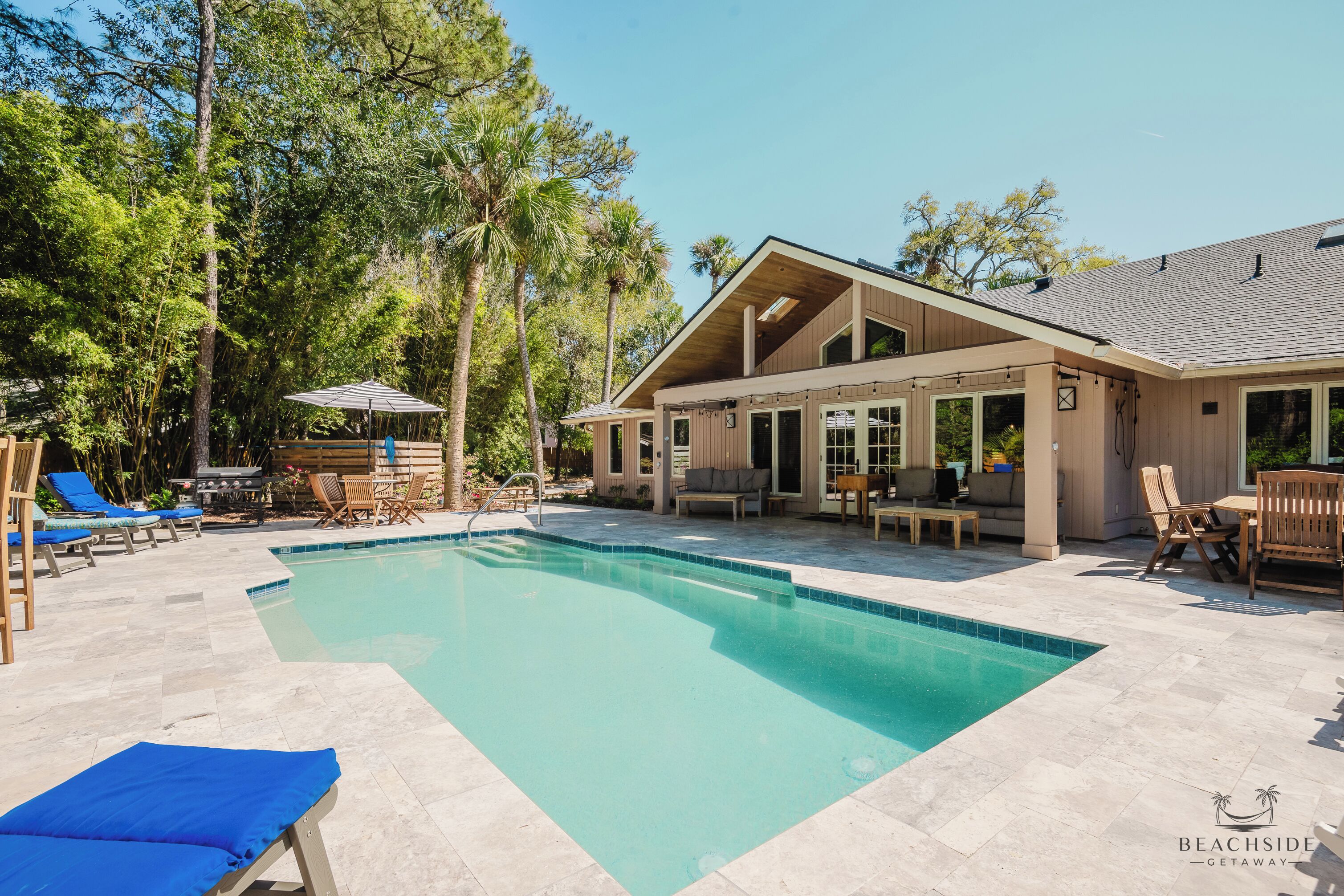 Een verwarmd zwembad