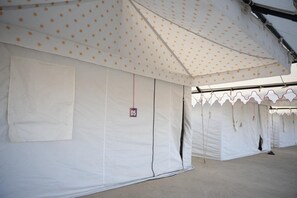 Exclusive Tent | Living area