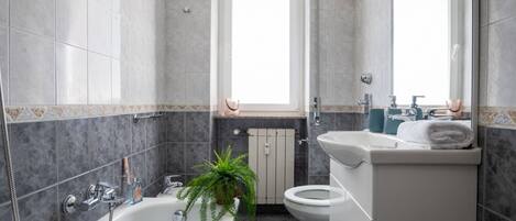 Bidet