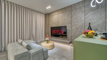 Minibar, desk, free WiFi