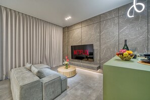 Minibar, free WiFi - XO Canggu Adults Only (Canggu)