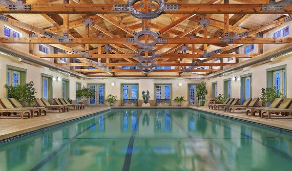 Innenpool, beheizter Pool