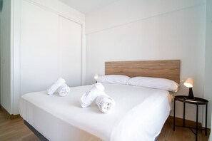 2 bedrooms, iron/ironing board, WiFi (free), bed sheets