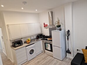 Luxury Apartment, 1 Bedroom, Non Smoking | Private kitchen