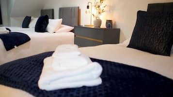 Exclusive Apartment, Multiple Beds, Non Smoking | Egyptian cotton sheets, premium bedding, memory foam beds