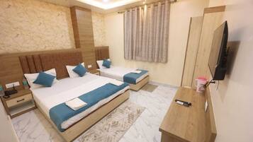 Desk, laptop workspace, free WiFi