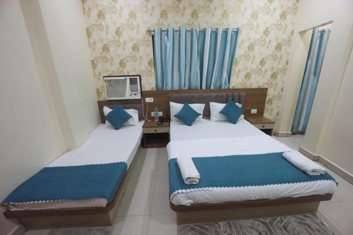 Kolmen hengen standard-huone | Työpöytä, kannettavalle tietokoneelle sopiva työtila, ilmainen Wi-Fi