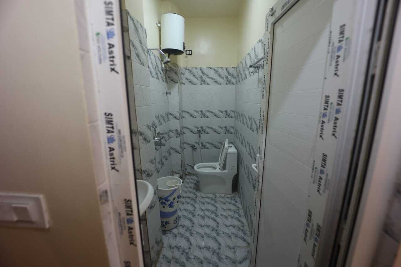 Triple Room | Bathroom | Shower, towels, soap