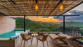 Luxury Rooms with Plunge Pool | Premium bedding, minibar, in-room safe, desk