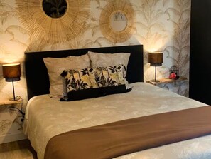 WiFi, bed sheets, wheelchair access
