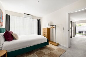 1 habitación, tabla de planchar con plancha, wifi y ropa de cama