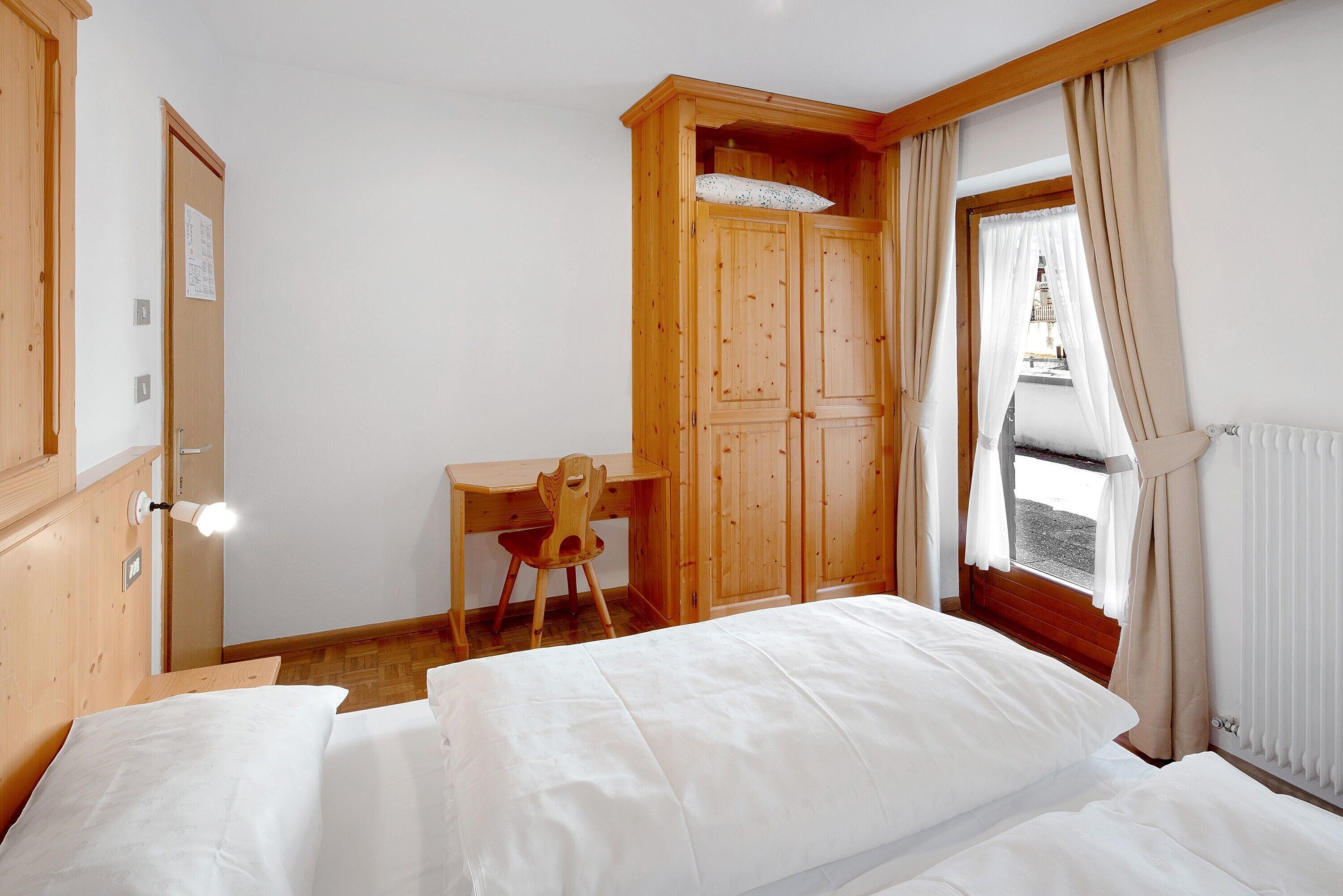 1 bedroom, WiFi, bed sheets