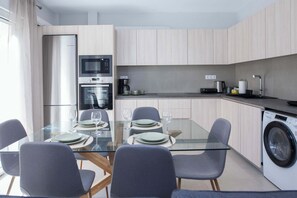 Fridge, oven, coffee/tea maker, toaster