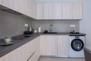 Fridge, oven, coffee/tea maker, toaster