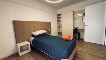 LÀgenhet Deluxe | StrykjÀrn/strykbrÀda, gratis wi-fi, sÀngklÀder och rullstolsanpassning