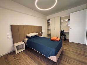 Deluxe-Apartment | Bügeleisen/Bügelbrett, kostenloses WLAN, Bettwäsche, Rollstuhlgeeignet