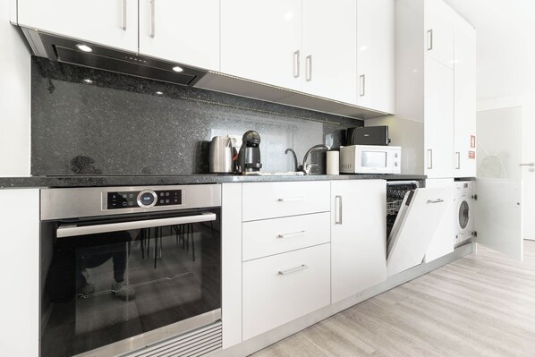 Fridge, microwave, oven, stovetop