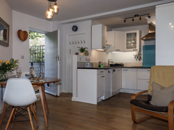 Fridge, microwave, toaster, cookware/dishes/utensils