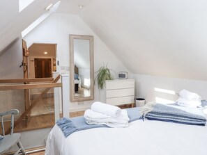 1 chambre, décoration personnalisée, ameublement personnalisé