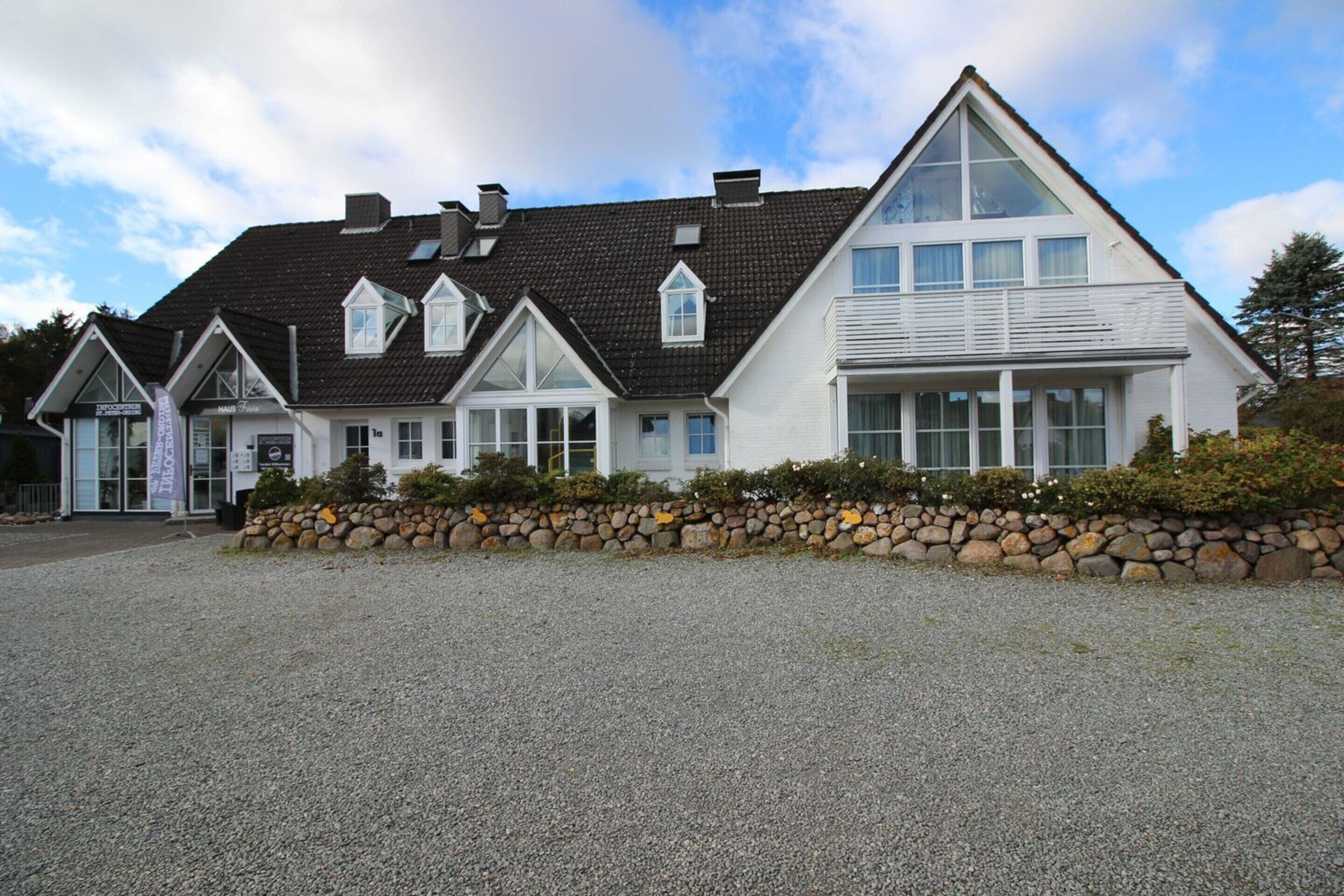 Apartment | Exterior