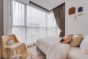 Apartment, 2 Bedrooms, Accessible, Smoking | 2 bedrooms, soundproofing - 2 Bed Room Sea View High Floor Luxury Accomodation (Pattaya)