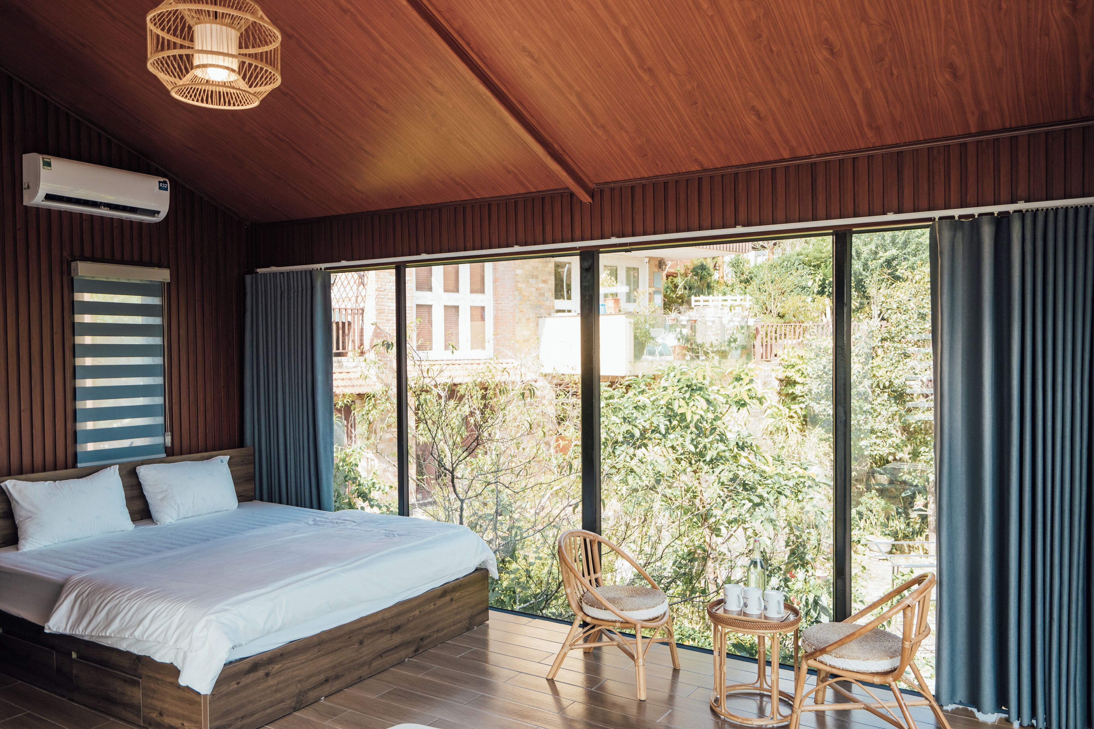 Chambre Quadruple Supérieure, plusieurs lits, salle de bains privée, vue jardin | Wi-Fi gratuit