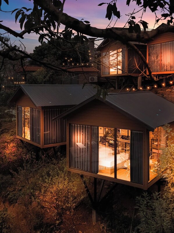 Bungalow junior, 1 cama de matrimonio grande, Aire acondicionado, vistas a la montaña | Wifi gratis