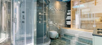 Villa Maxonale near Paris with Heated Pool, Sauna & Jacuzzi