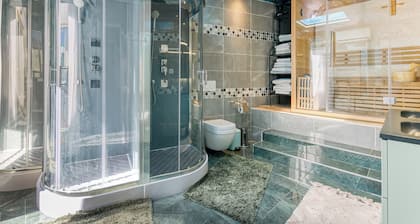Villa Maxonale near Paris with Heated Pool, Sauna & Jacuzzi