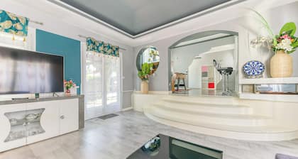 Villa Maxonale near Paris with Heated Pool, Sauna & Jacuzzi