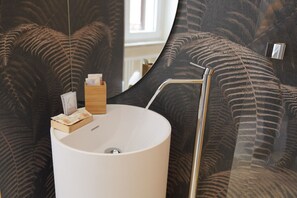 مجففات شعر، مناشف