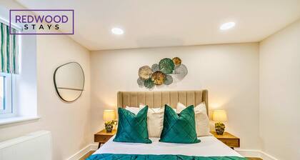 Brand New | Town Center | FREE WiFi | Balcony