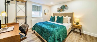 Brand New | Town Center | FREE WiFi | Balcony