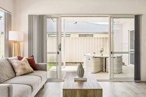 TV - Quenda Villa Summary: (Canning Vale)