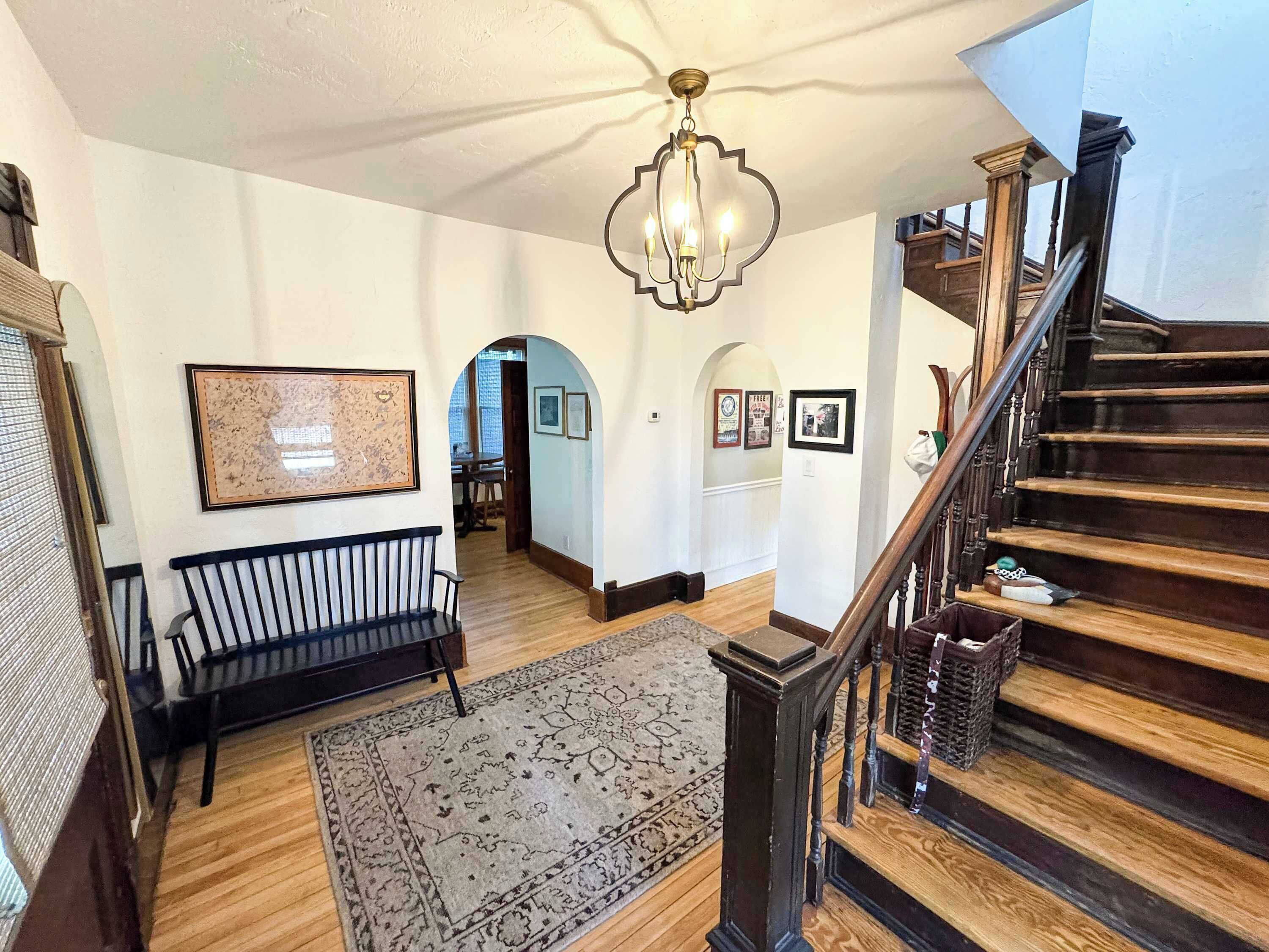 المنشأة من الداخل